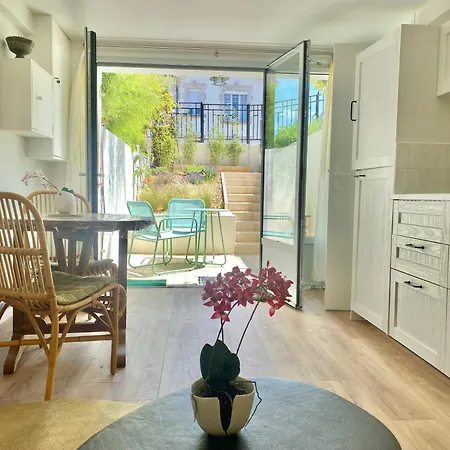 Avec Terrasse Proche Du Centre-ville Lejlighed *