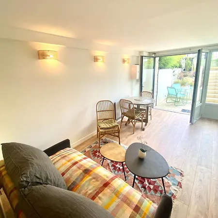 Avec Terrasse Proche Du Centre-ville * La Rochelle (Charente-Maritime)